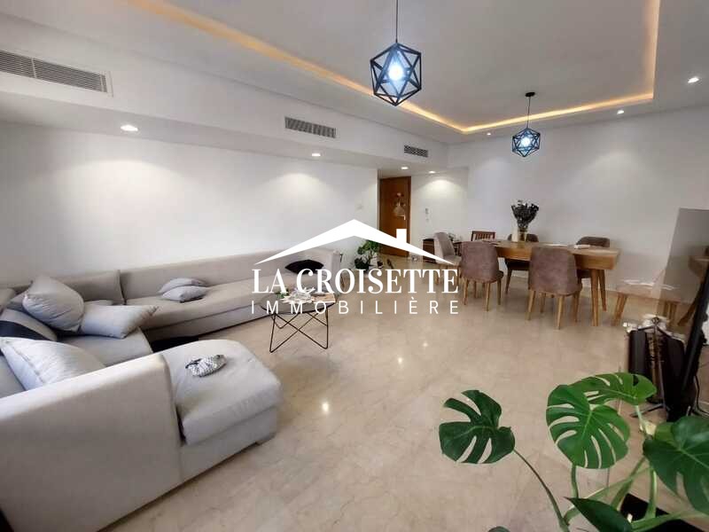 Appartement S+3 vue sur mer à La Marsa